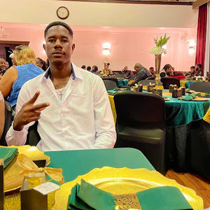 Meet your Posher, Max samuel